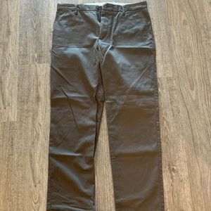 Dockers Khaki 34x32 Dress Pant